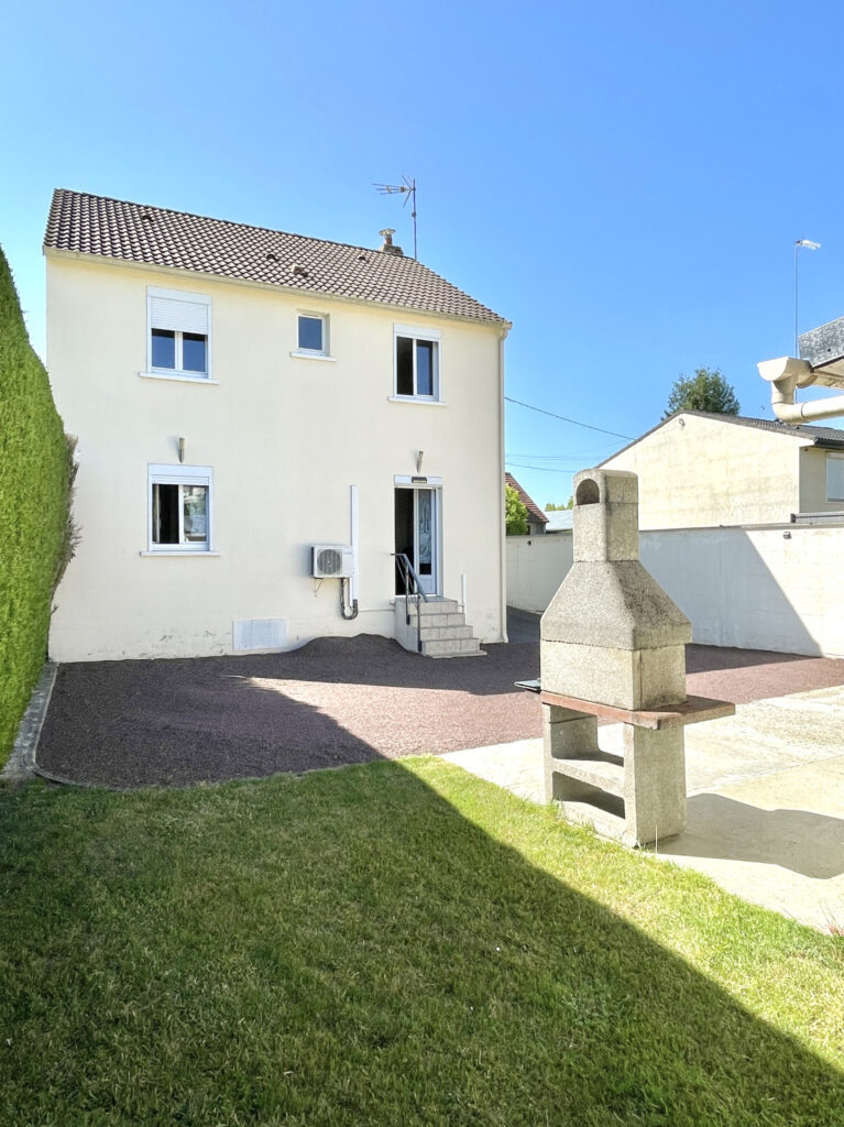 Maison individuelle en bordure EST de Saint-Quentin