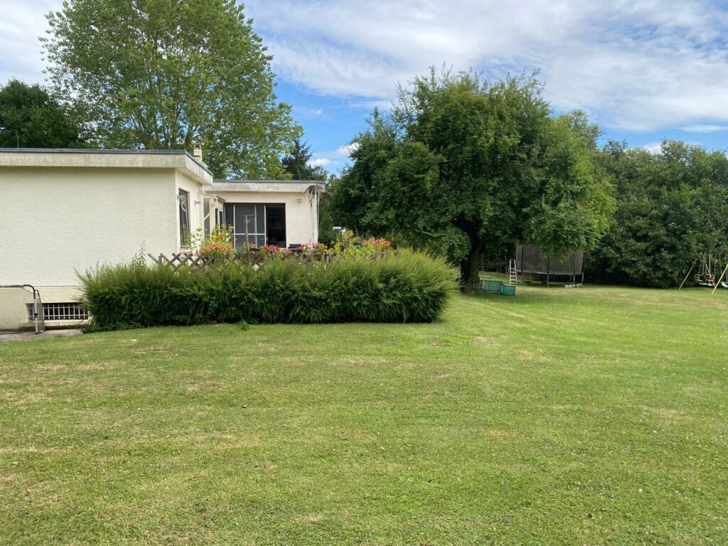 Pavillon sur 6000 m2