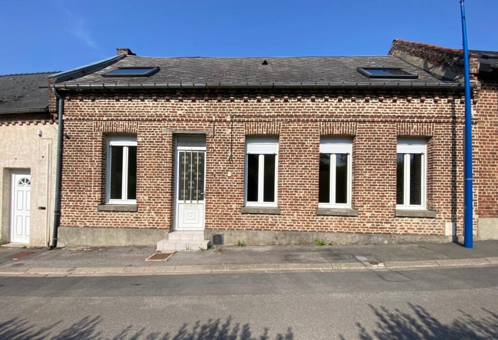 MAISON 2 CHAMBRES Jardin 500 m2