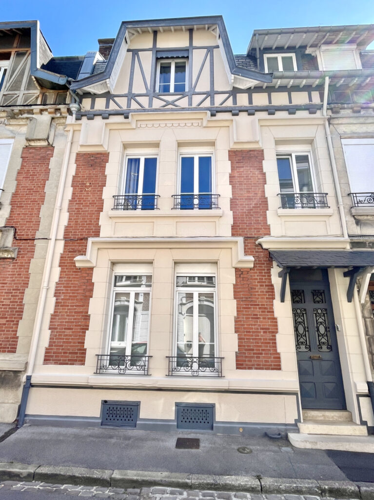 Maison de centre ville entièrement rénovée !