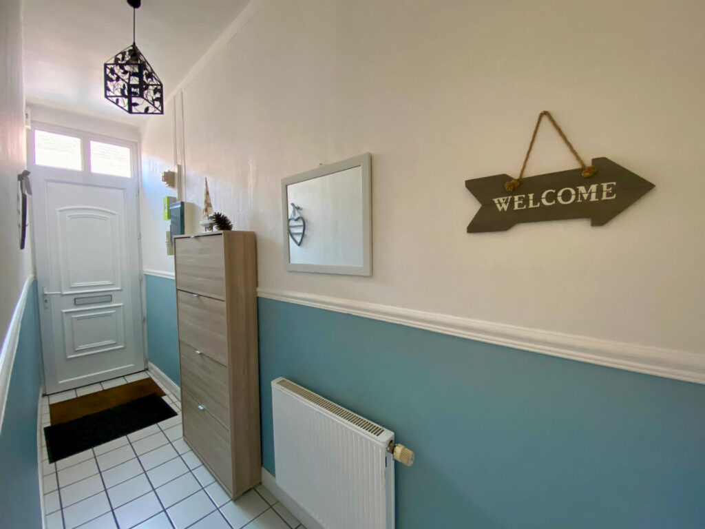 Charmante maison mitoyenne 95 m2 3 chambres 1 dressing Cour