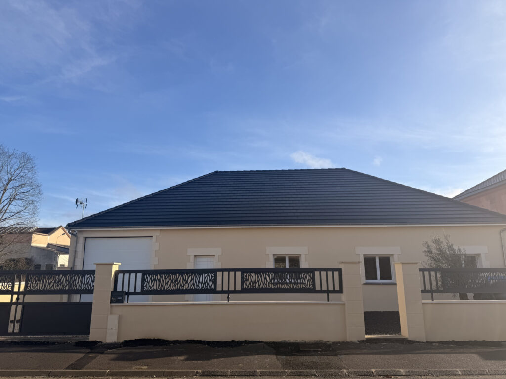 Pavillon récent de plain-pied / 125 m2 / Harly