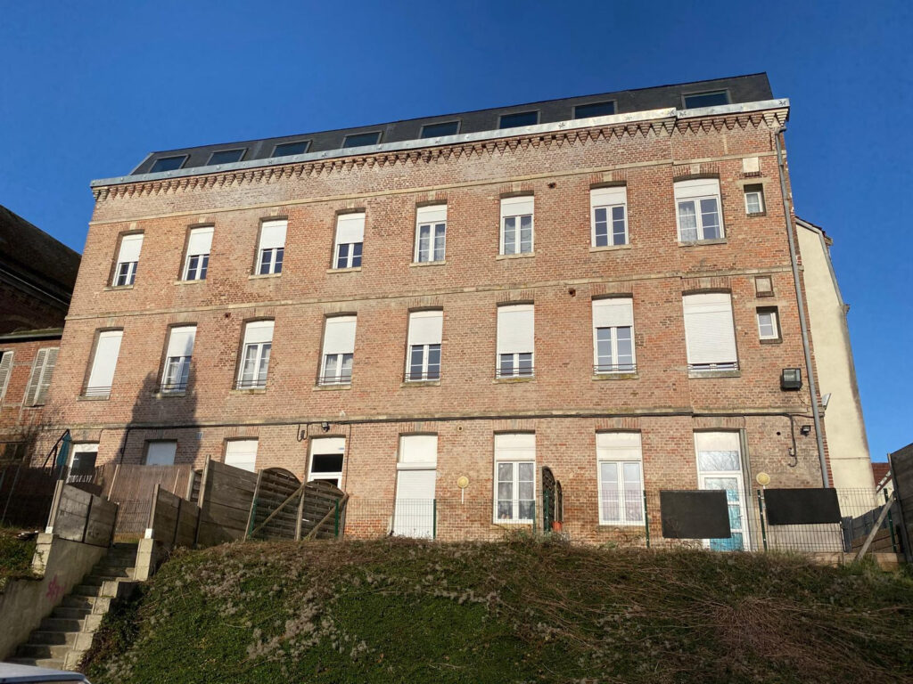 T2 lumineux 49 m2 – Résidence sécurisée – Parking privé – Sa