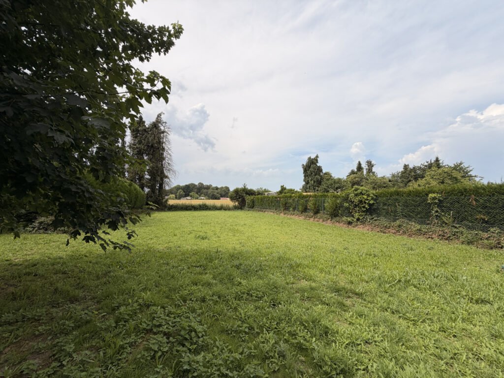 PROPRIETE AVEC ANNEXE A FINIR DE RENOVER
