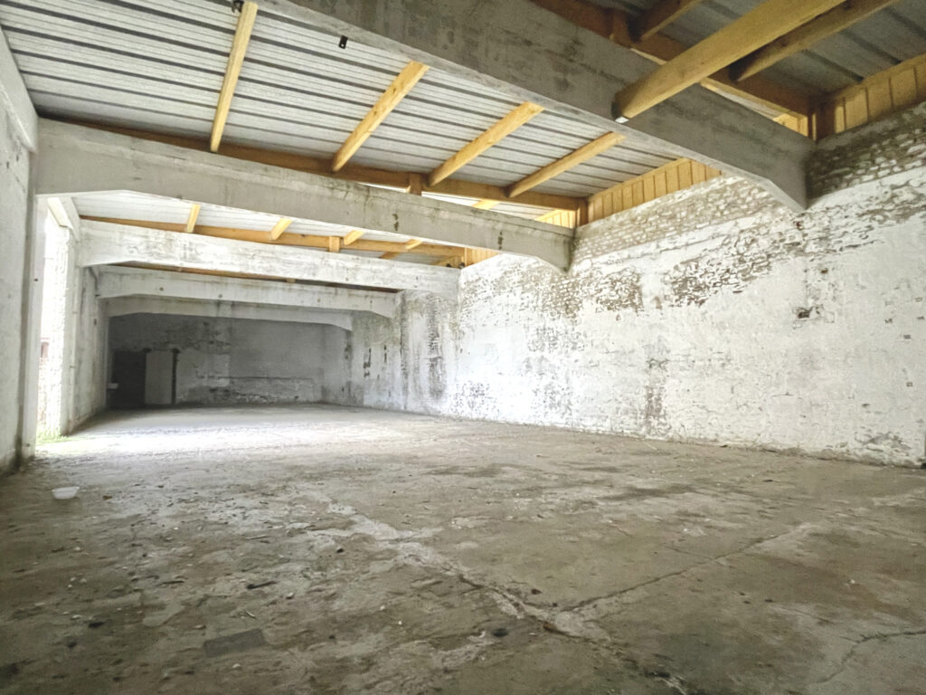 Ancien bâtiment industriel